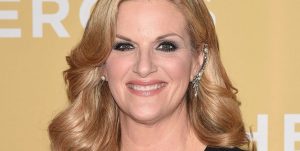 Trisha Yearwood Shares 'No Glam' Shot On Instagram, Fans Love It