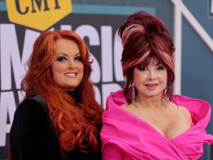 Wynonna Judd and Naomi Judd of The Judds