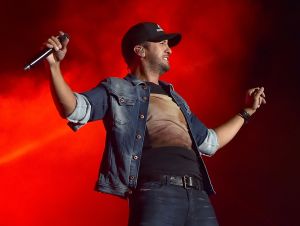 Luke Bryan Announces 2023 'Country On Tour'