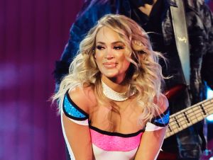 Carrie Underwood Celebrates Jake, Says Workout Has Changed