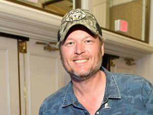 Blake Shelton Celebrates Cold Snap By 'Mowing the Snow'