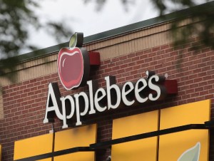 exterior view of an Applebee's