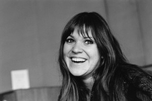 American singer and songwriter Melanie Safka posed on 20th March 1971.