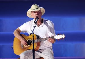 Kenny Chesney performs onstage during the 57th Annual CMA Awards