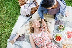 Young couple enjoying picnic