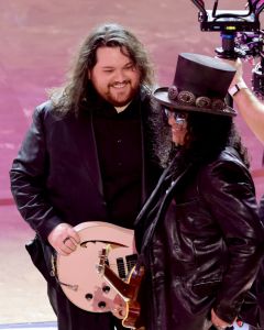 Wolfgang Van Halen and Slash performs 'I'm Just Ken' from "Barbie" onstage during the 96th Annual Academy Awards at Dolby Theatre on March 10, 2024 in Hollywood, California.