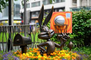 Space Jam statue, Space Jam is one of the best basketball movies of all-time
